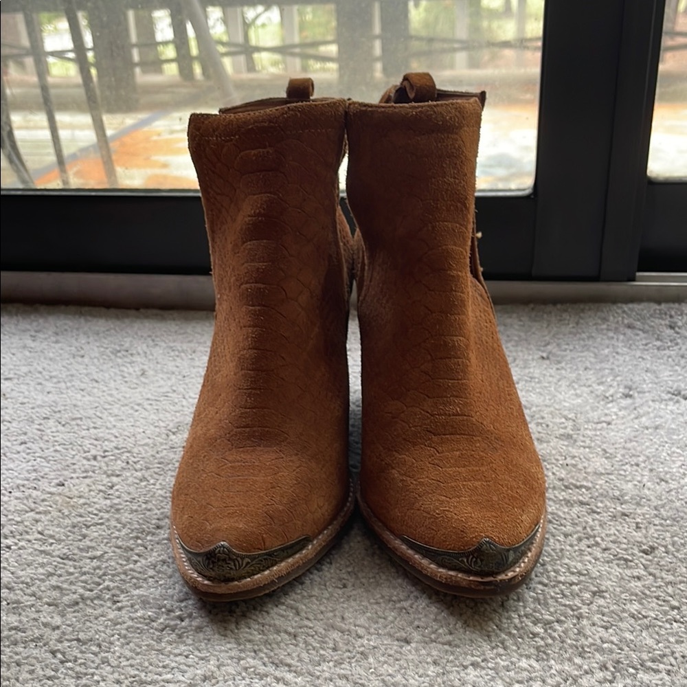 Jeffrey Campbell Brown Textured Women's Ankle Boots - Picture 9 of 11